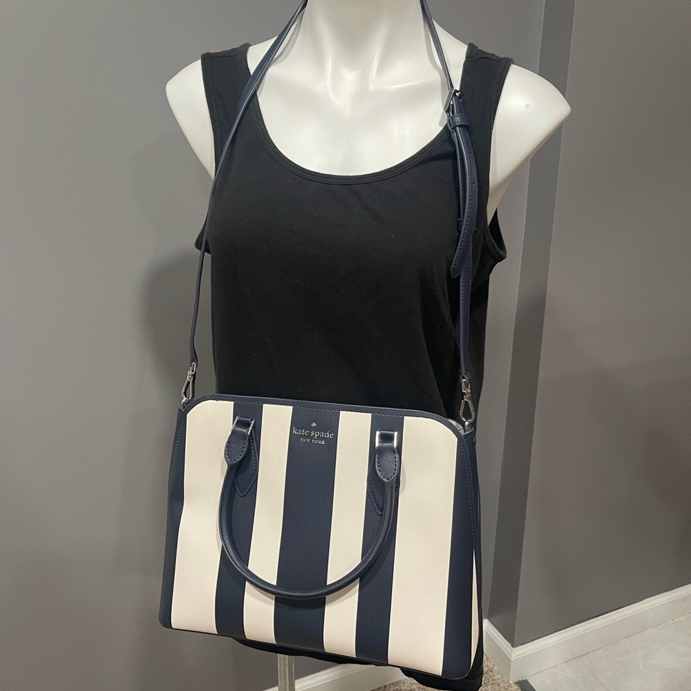 NWT KATE SPADE New Kate Spade Darcy Pond Stripe printed Large Satchel bag. - Picture 4 of 7